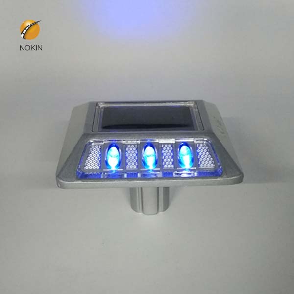 Raised pavement marker solar road studs light